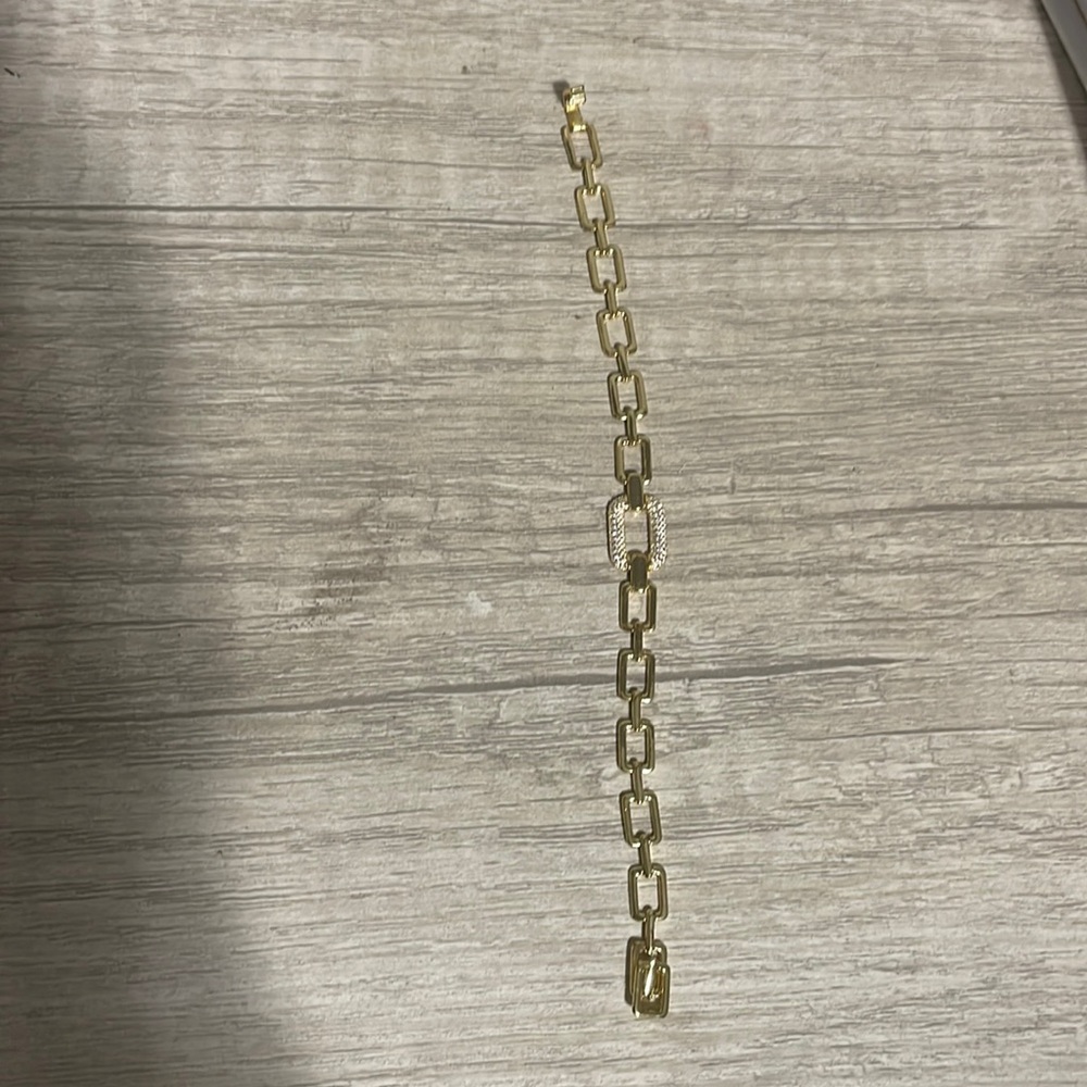 Gold chain bracelet